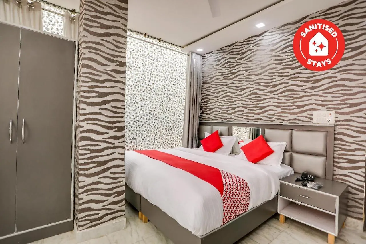 Hotel O Anshun Residency Near Mk Cinemas Rohini Delhi
