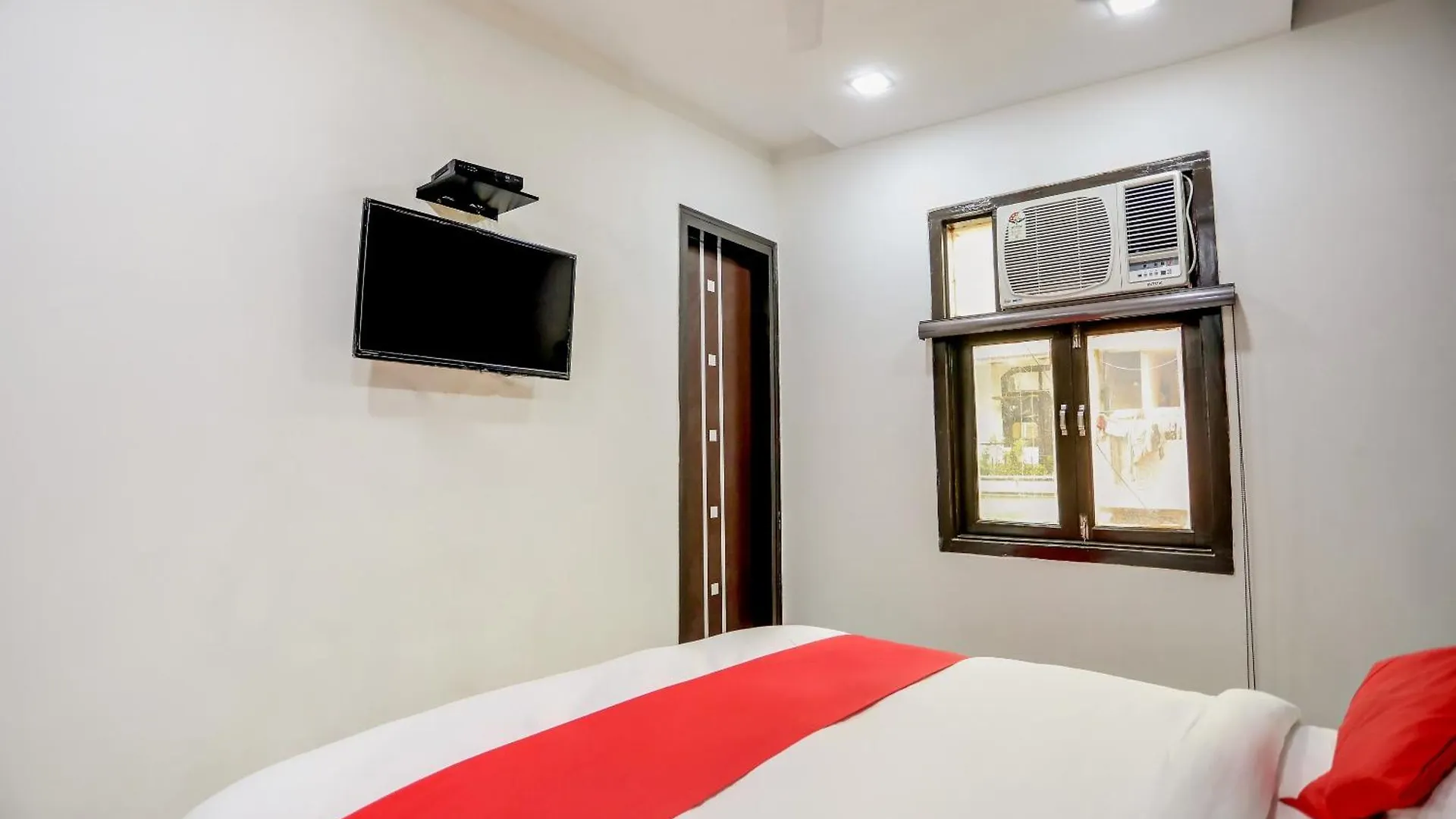 Hotel O Anshun Residency Near Mk Cinemas Rohini Delhi